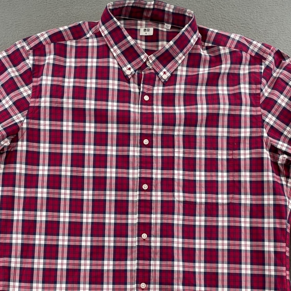 Uniqlo Men Shirt XL Red White Navy Blue Plaid Cotton Button Down Preppy B2411